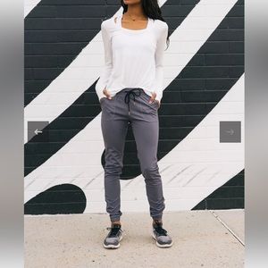 Zyia peak zippered joggers grey xs long (31 inch inseem)